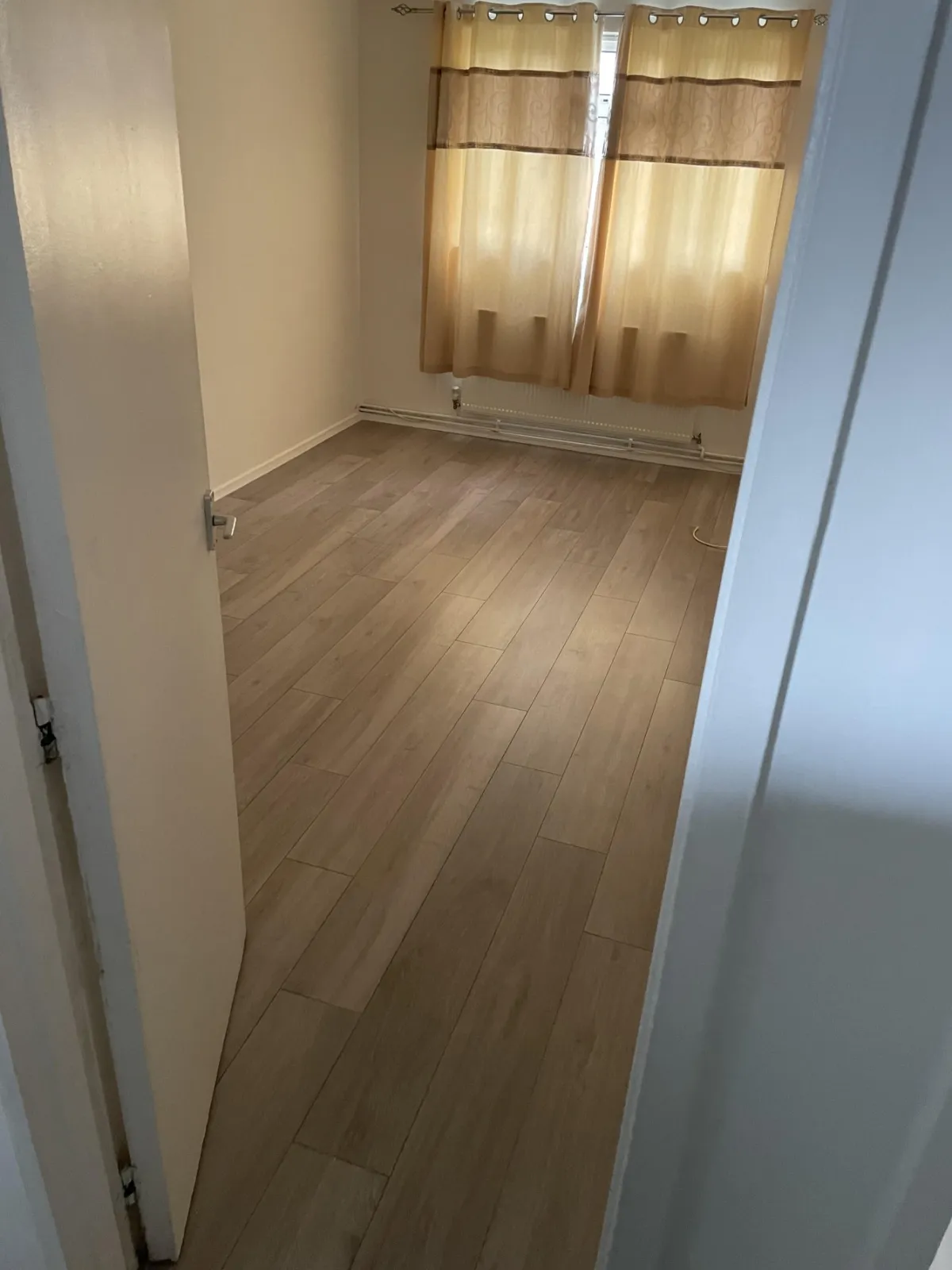 Bedroom flooring and decorating gallery